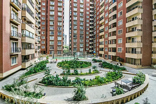 Satılır 3 otaqlı mənzil 143 m² — Bakı 3 otaq 143.00 m²