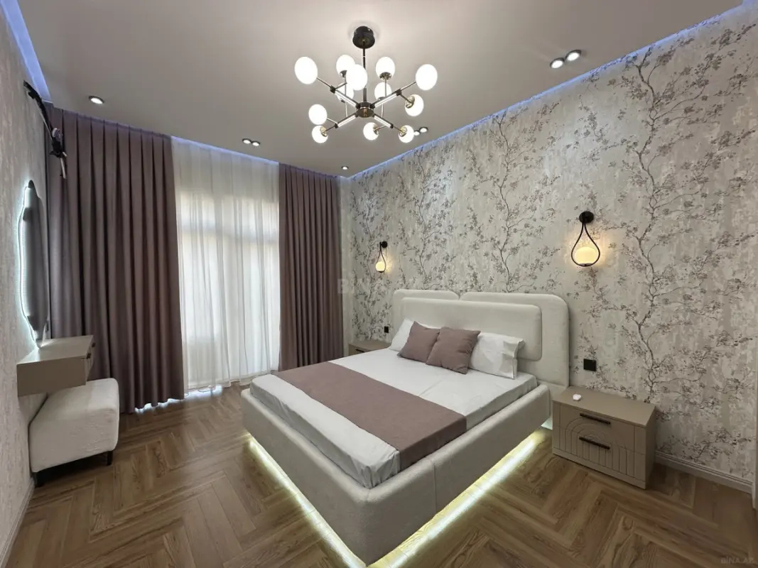 Satılır 3 otaqlı mənzil 110 m²