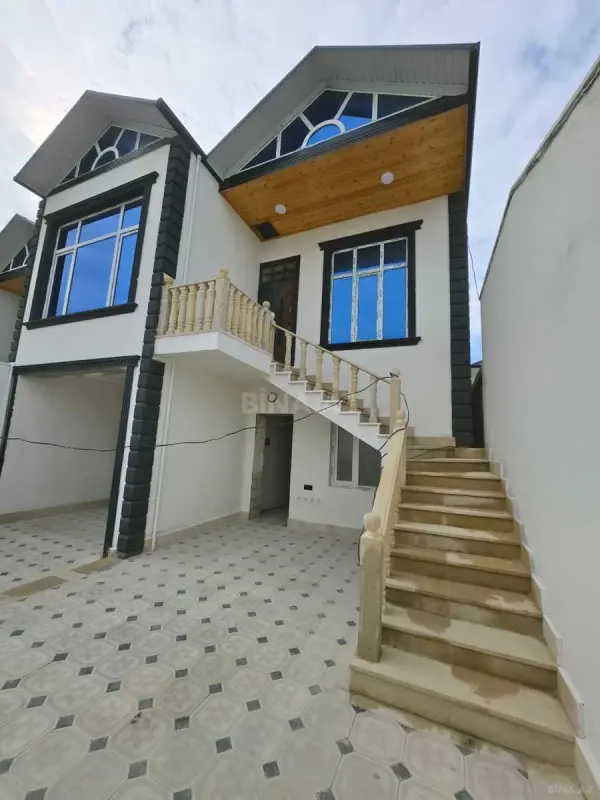 Satılır 5 otaqlı həyət evi 120000 m²