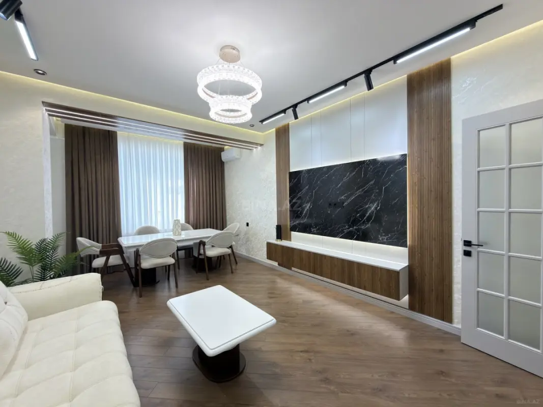 Satılır 3 otaqlı mənzil 105 m²