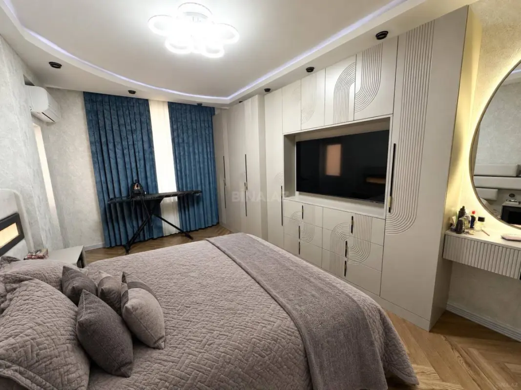 Satılır 3 otaqlı mənzil 121 m²