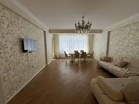 Satılır 3 otaqlı mənzil 110 m² — Bakı 3 otaq 110.00 m²