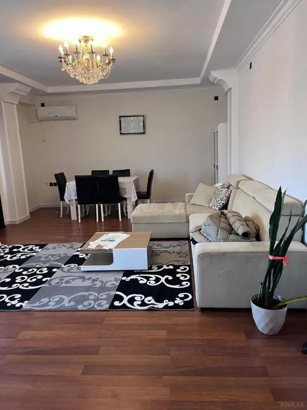 Satılır 2 otaqlı mənzil 103 m²
