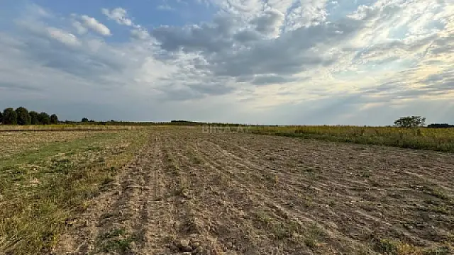 Satılır torpaq sahəsi 5.7 m² — Xaçmaz 5.70 m²