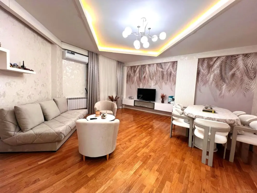 Satılır 2 otaqlı mənzil 85 m²
