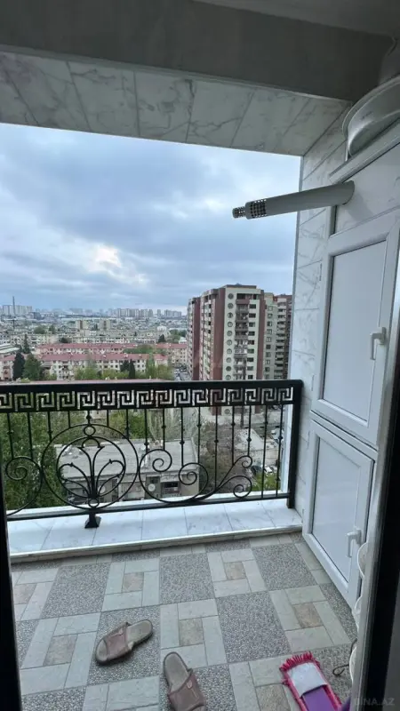 Satılır 3 otaqlı mənzil 168 m²