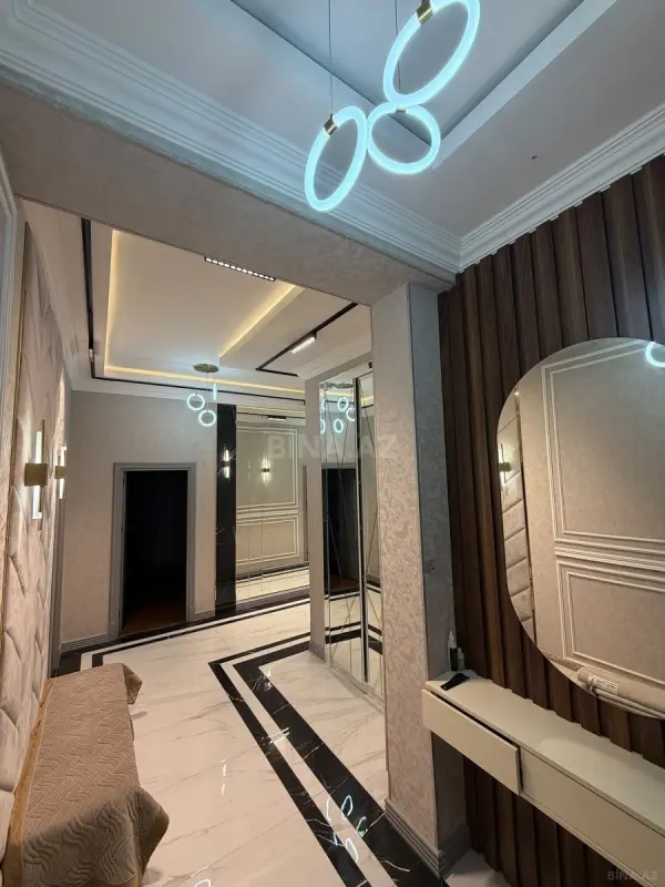 Satılır 3 otaqlı mənzil 136 m²