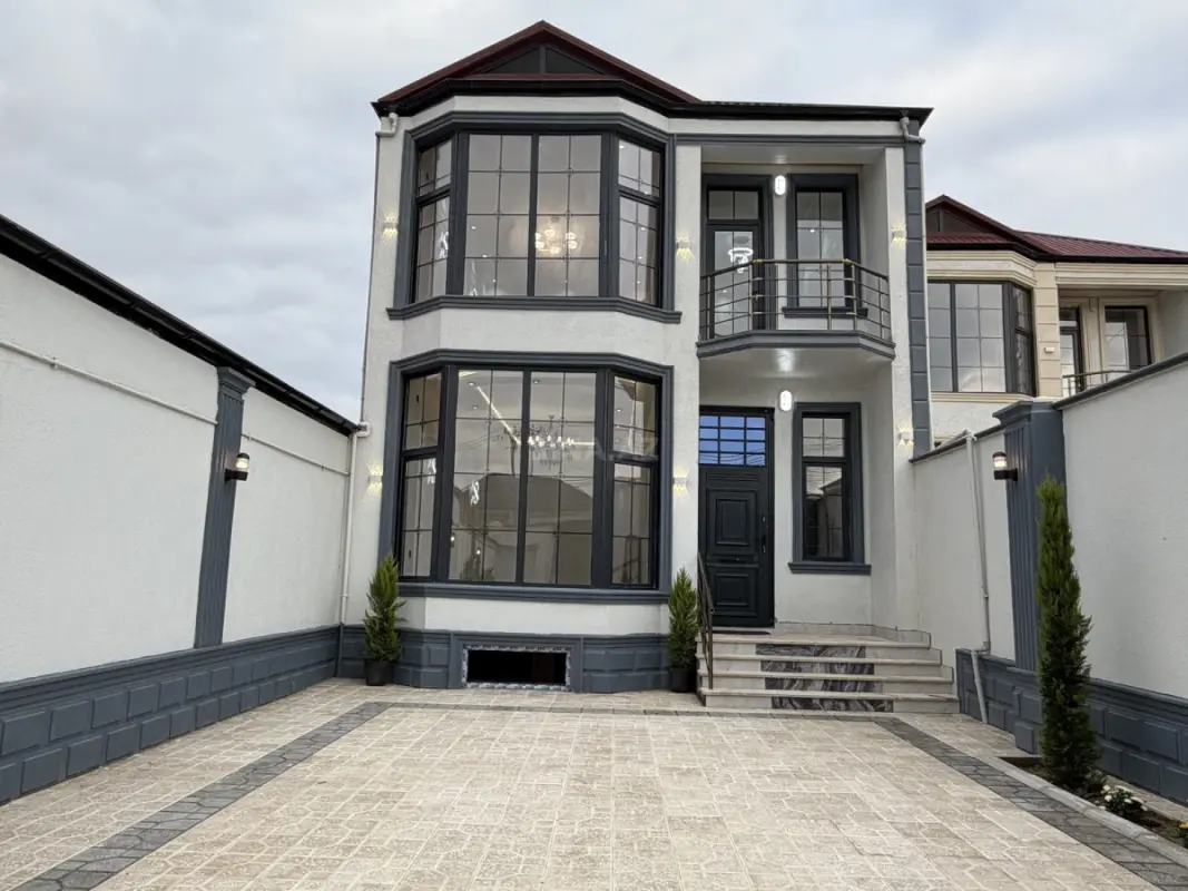 Satılır 5 otaqlı həyət evi 180 m²