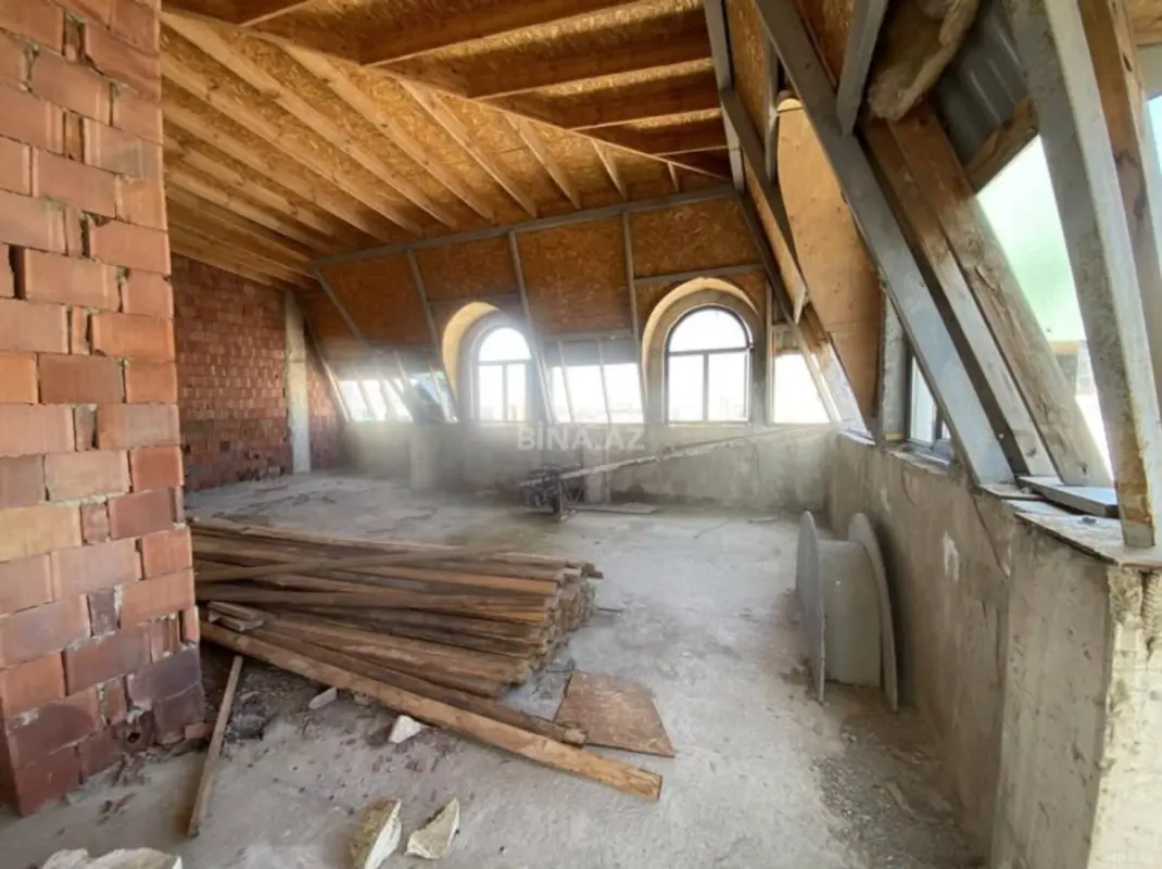 Satılır 2 otaqlı mənzil 67 m²