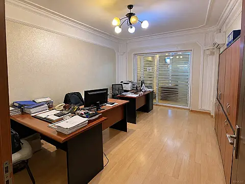 Kirayə verilir obyekt 100 m² — Bakı, Nərimanov 100.00 m²