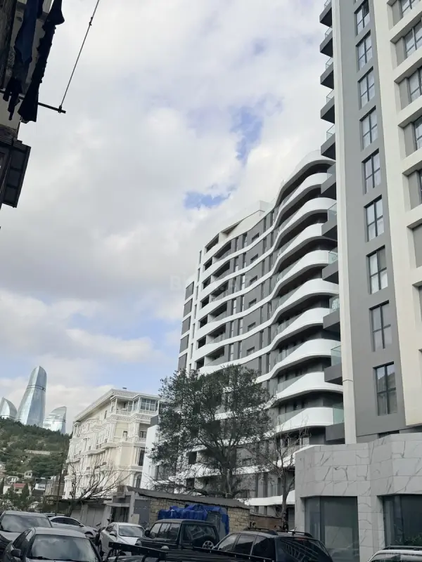 Satılır 3 otaqlı mənzil 96 m²