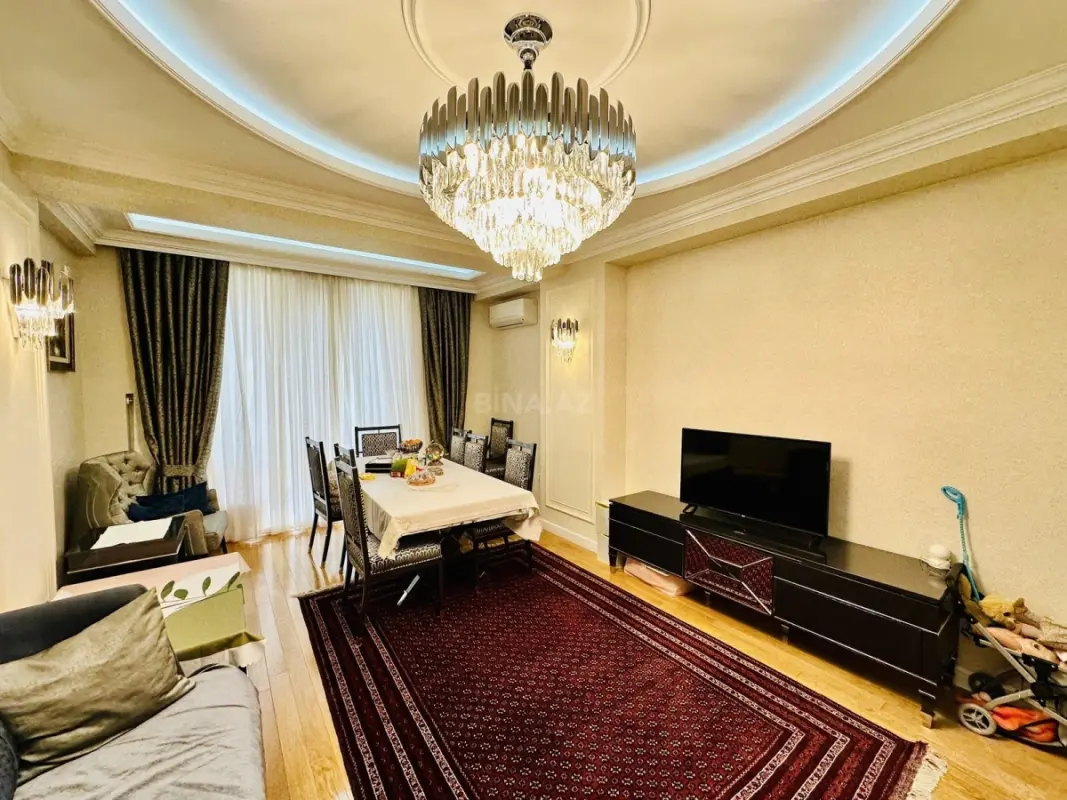 Satılır 2 otaqlı mənzil 112 m²