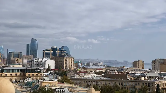Satılır 4 otaqlı mənzil 250 m² — Bakı, Sahil qəs. 4 otaq 250.00 m²