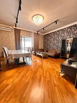 Satılır 4 otaqlı mənzil 160 m² — Bakı 4 otaq 160.00 m²