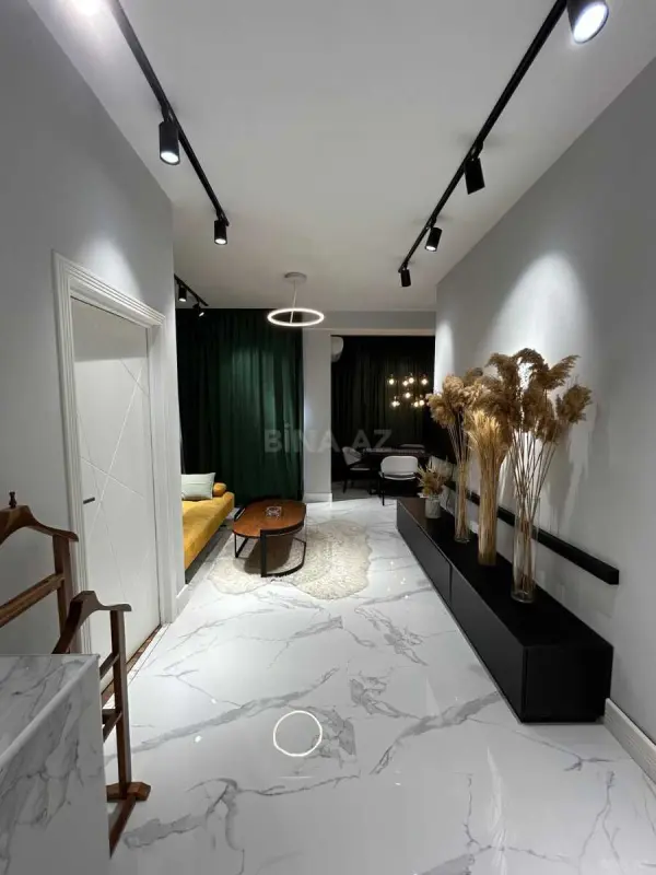 Satılır 2 otaqlı mənzil 73 m²