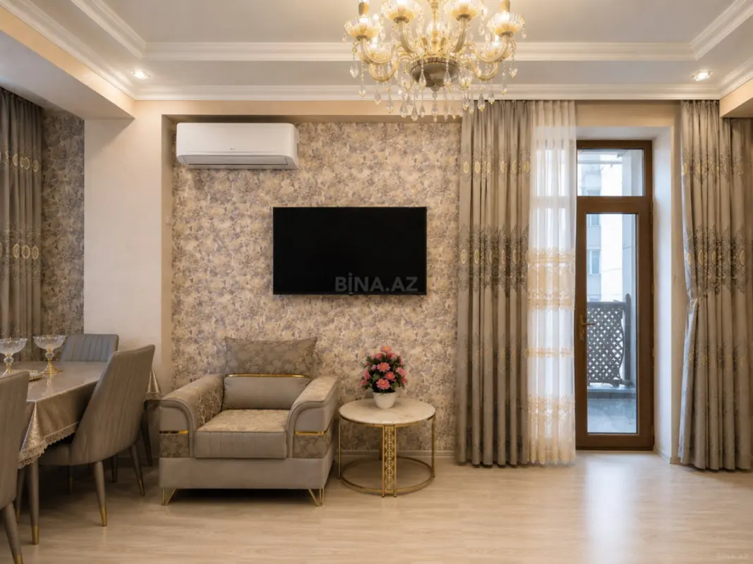 Satılır 3 otaqlı mənzil 122 m²