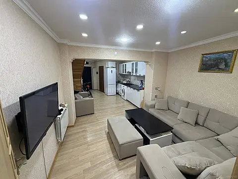 Satılır 4 otaqlı həyət evi 110 m² — Bakı, İnşaatçılar 4 otaq 110.00 m²
