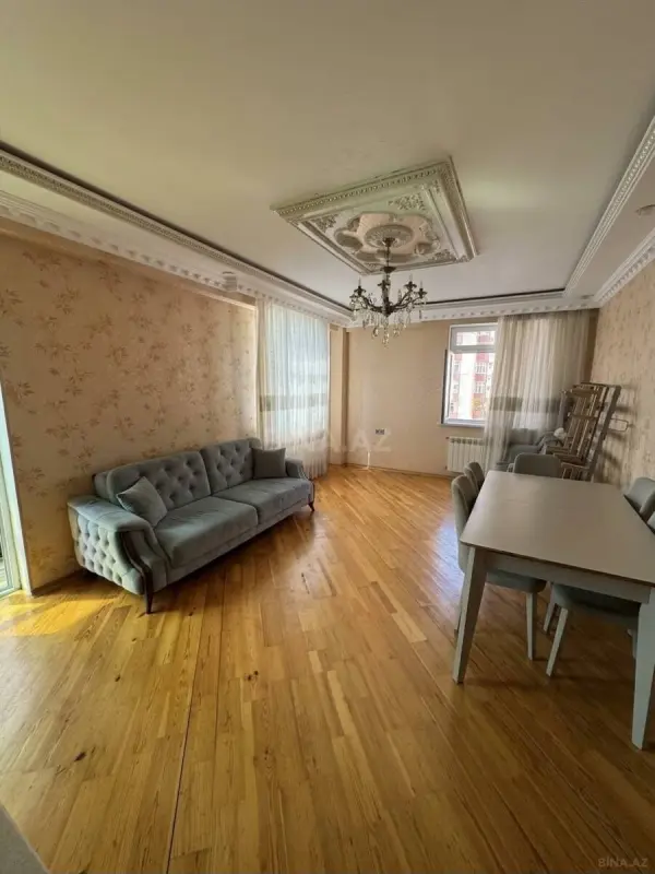 Satılır 3 otaqlı mənzil 125 m²