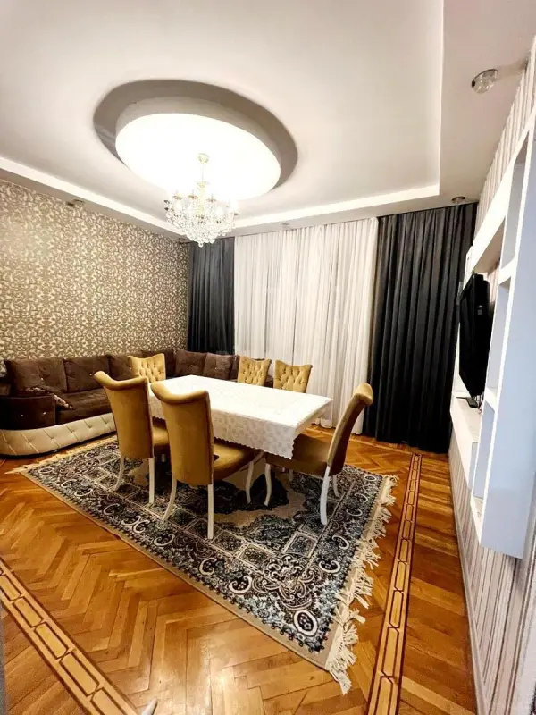 Satılır 3 otaqlı mənzil 82 m²