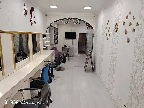 Satılır obyekt 39.8 m² — Bakı, Memar Əcəmi yanı 39.80 m²