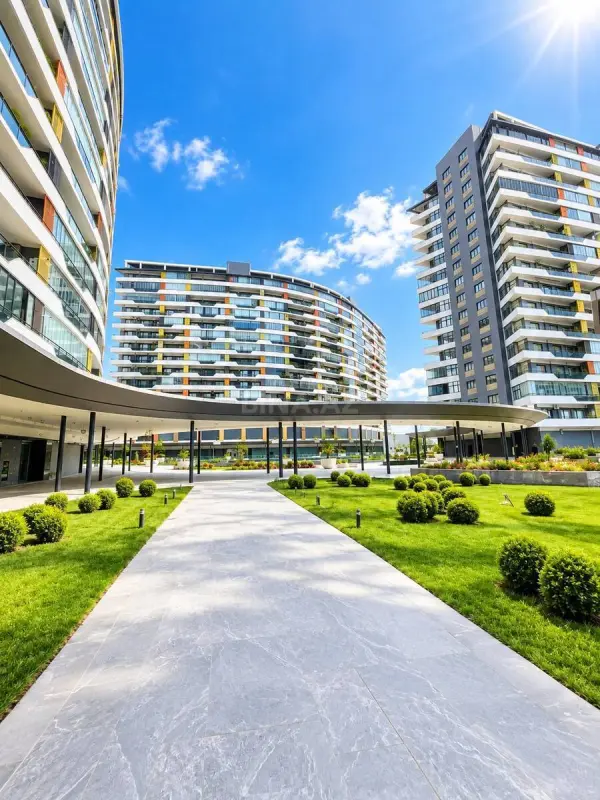 Satılır 2 otaqlı mənzil 92 m²