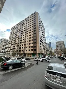 Satılır 3 otaqlı mənzil 160 m² — Bakı 3 otaq 160.00 m²