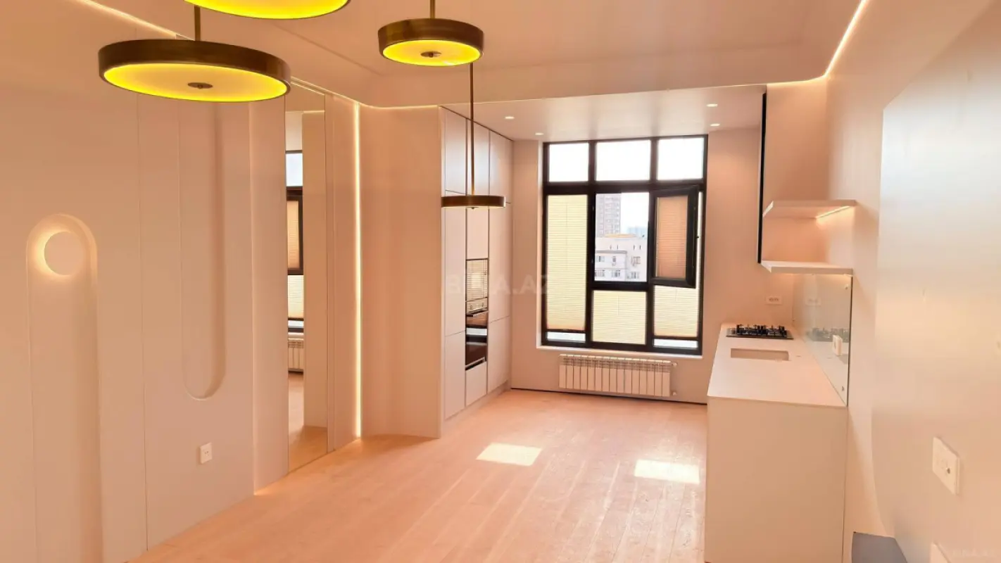 Satılır 3 otaqlı mənzil 102 m²