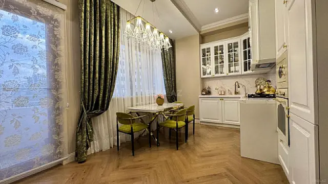 Satılır 3 otaqlı mənzil 150 m² — Bakı, Nərimanov 3 otaq 150.00 m²