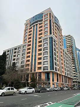Satılır 4 otaqlı mənzil 174 m² — Bakı 4 otaq 174.00 m²
