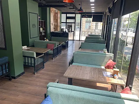 Kirayə verilir obyekt 190 m² — Bakı 190.00 m²