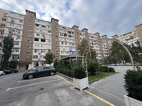 Satılır 2 otaqlı mənzil 45 m² — Bakı, İnşaatçılar 2 otaq 45.00 m²