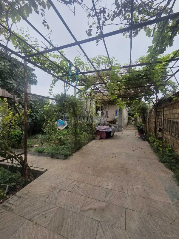 Satılır 4 otaqlı həyət evi 130 m²