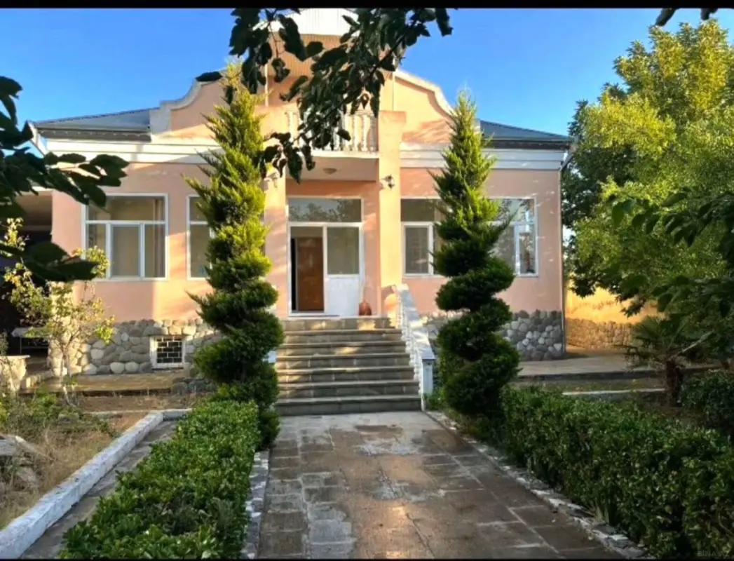 Satılır 4 otaqlı həyət evi 400 m²