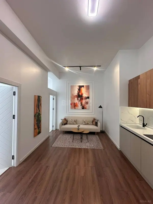 Satılır 4 otaqlı mənzil 205 m²