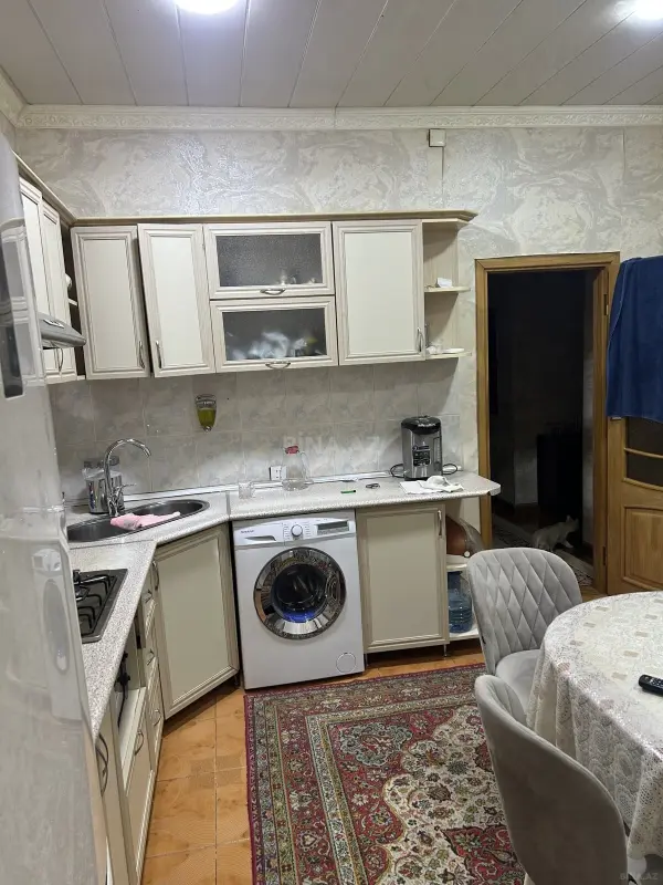 Satılır 3 otaqlı mənzil 128 m²
