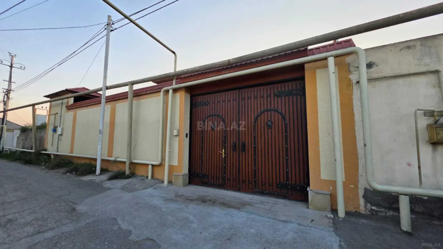 Satılır 6 otaqlı həyət evi 260 m²