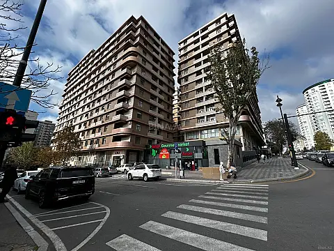 Satılır 3 otaqlı mənzil 115 m² — Bakı 3 otaq 115.00 m²