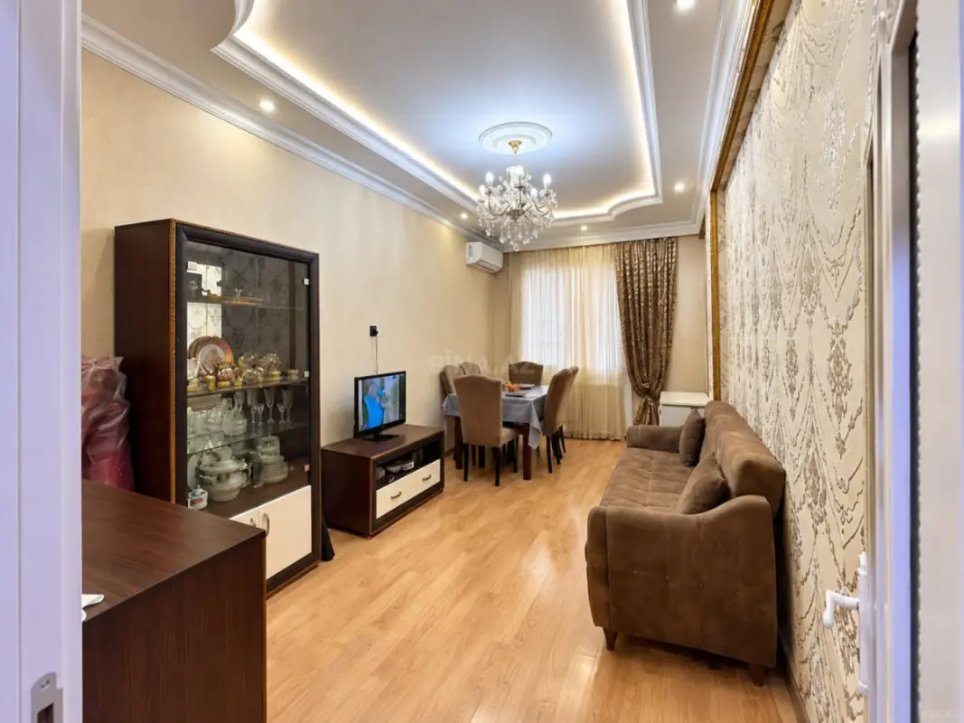 Satılır 2 otaqlı mənzil 52 m²