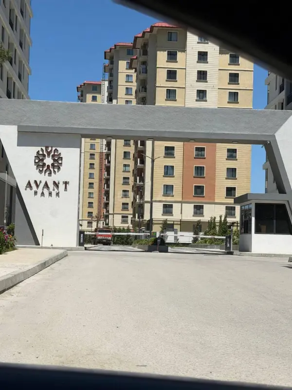 Satılır 3 otaqlı mənzil 125 m²