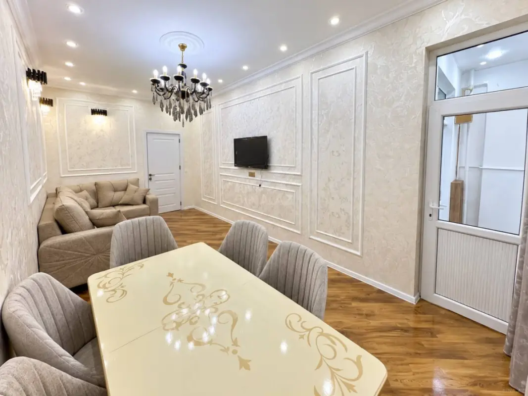 Satılır 2 otaqlı mənzil 61 m²