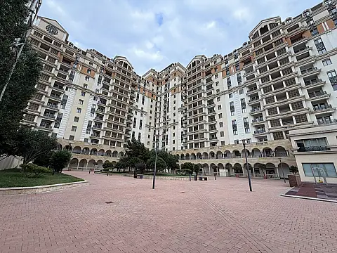 Satılır 4 otaqlı mənzil 233 m² — Bakı, Nizami 4 otaq 233.00 m²