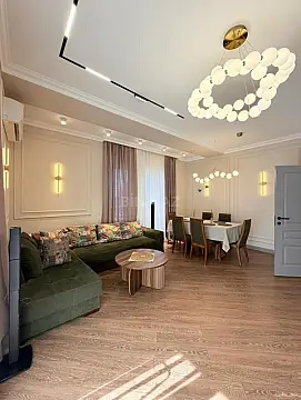 Satılır 3 otaqlı mənzil 130 m² — Bakı 3 otaq 130.00 m²