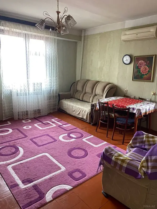 Satılır 2 otaqlı mənzil 76 m²