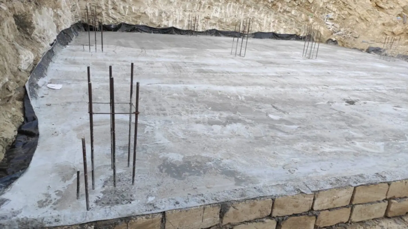 Satılır 9 otaqlı həyət evi 300 m²