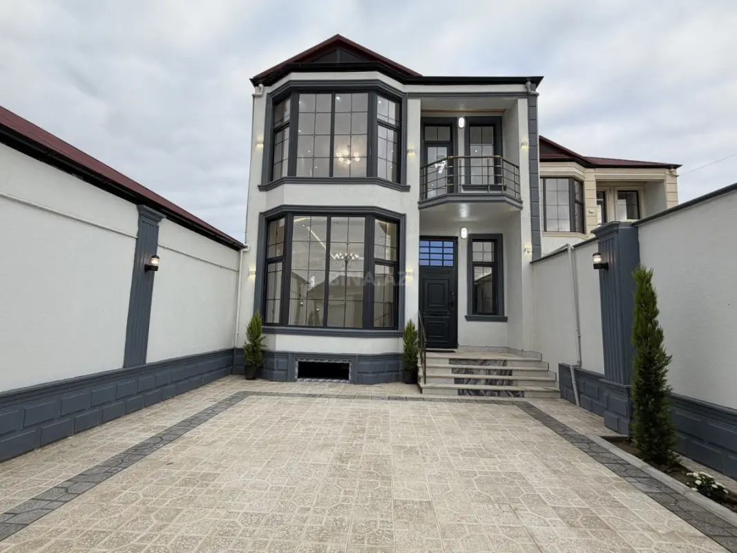 Satılır 5 otaqlı həyət evi 180 m²