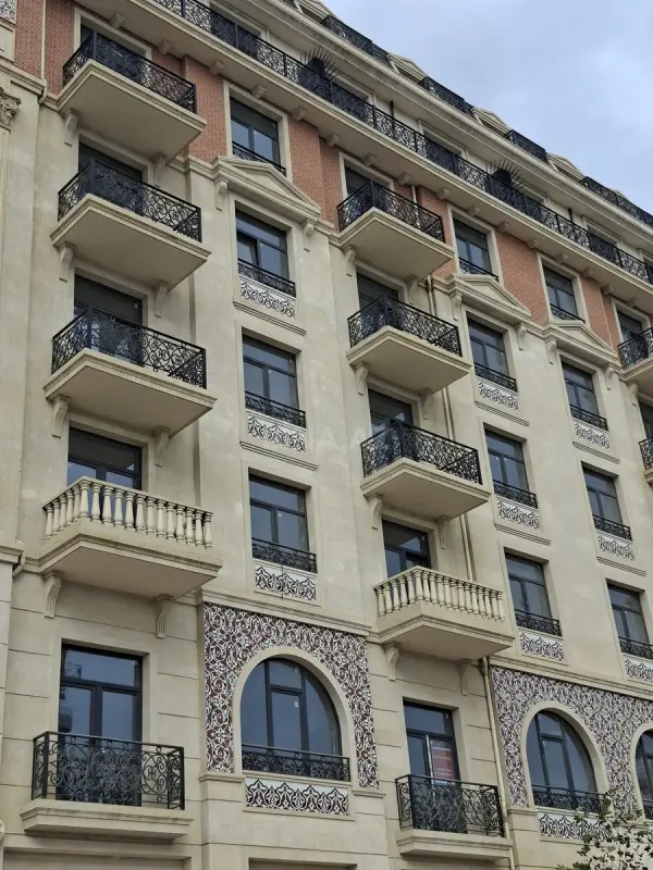 Satılır 3 otaqlı mənzil 120 m²