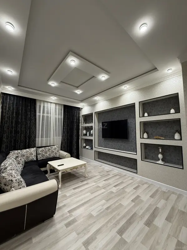 Satılır 3 otaqlı mənzil 118 m²