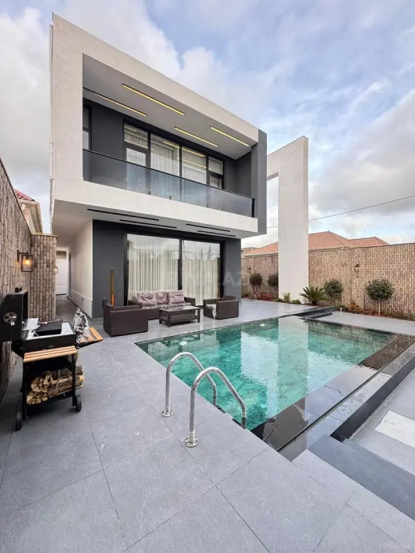 Satılır 5 otaqlı həyət evi 250 m²