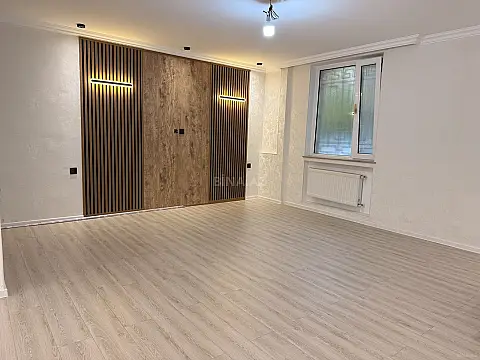 Satılır 2 otaqlı mənzil 50 m² — Bakı, İnşaatçılar 2 otaq 50.00 m²