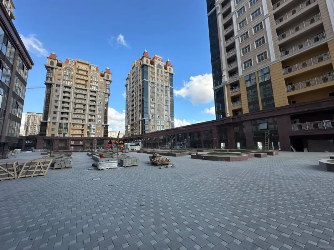 Satılır 3 otaqlı mənzil 115 m²